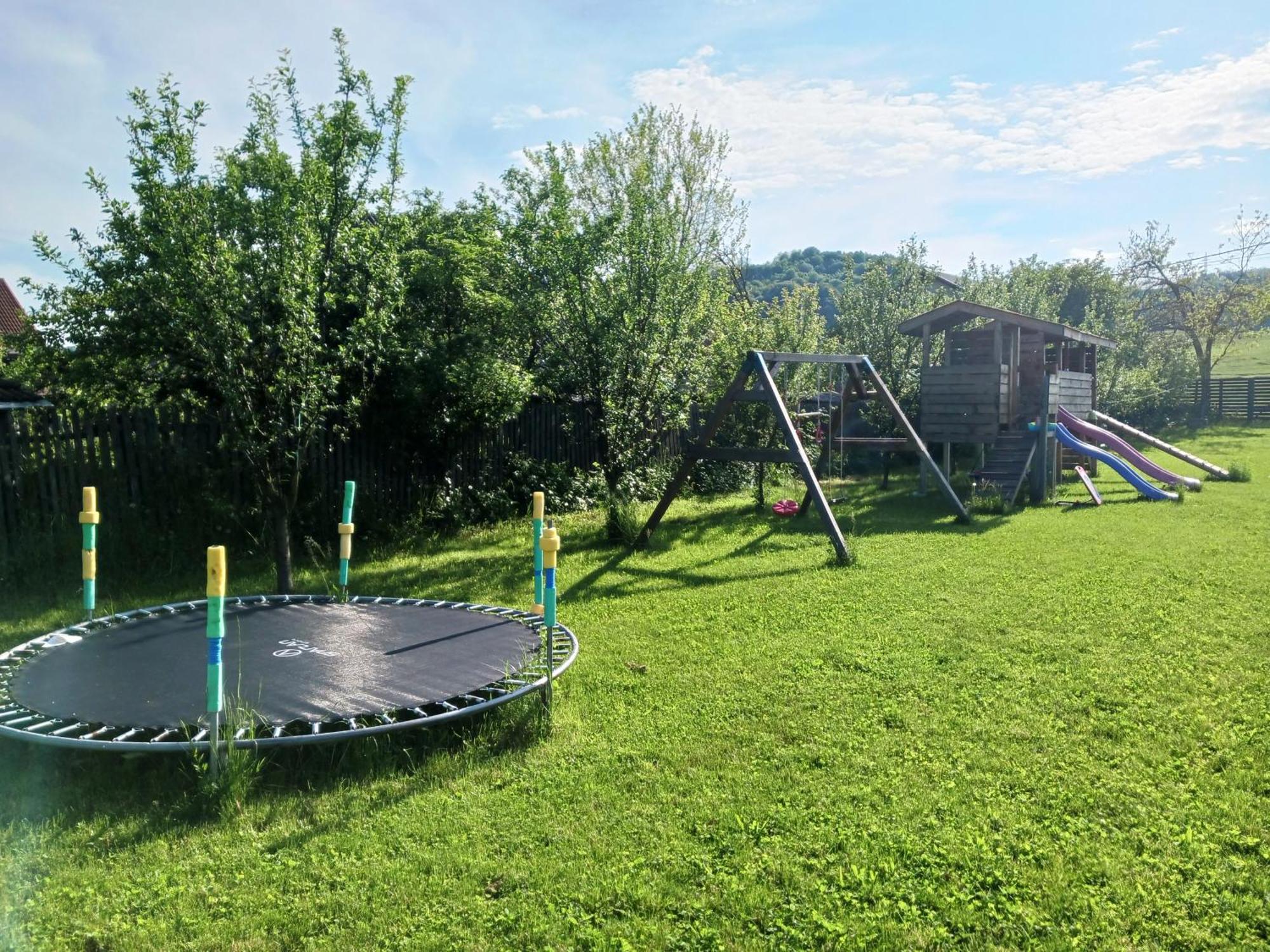 Вилла La Livada Valea Danului Экстерьер фото