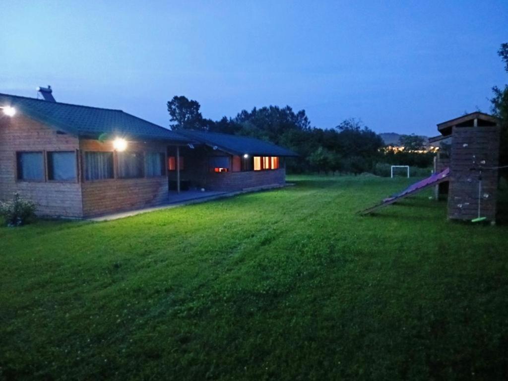Вилла La Livada Valea Danului Экстерьер фото